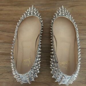 Loubie Spike flats 💋